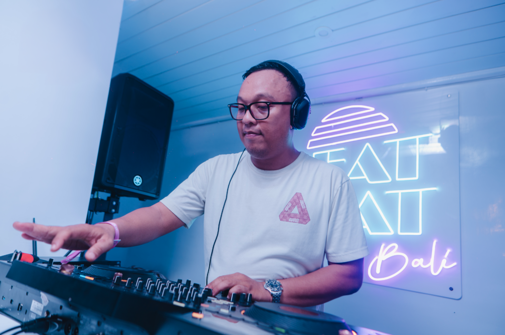DJ International